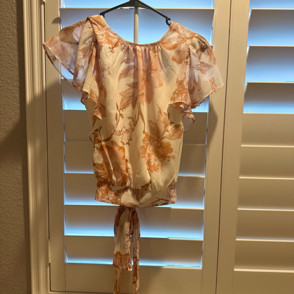 Express Chiffon like Top. Size Small.